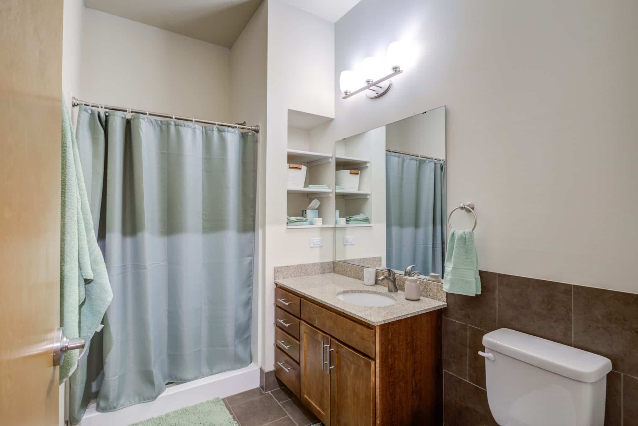 the knoll dinkytown off campus apartments near the university of minnesota private bathrooms
